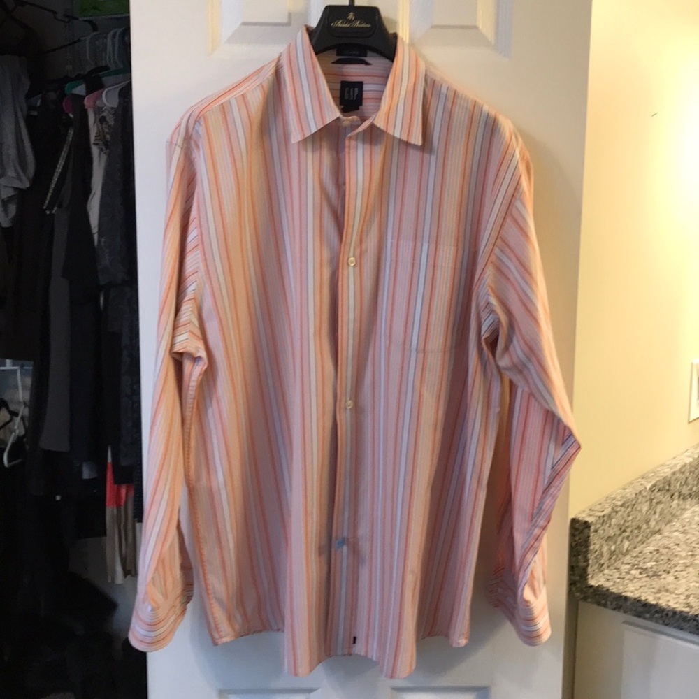GAP Relaxed Dress Shirt in Salmon Color - Large